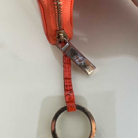 Tory Burch zip around key chain wallet - Picture 7 of 8